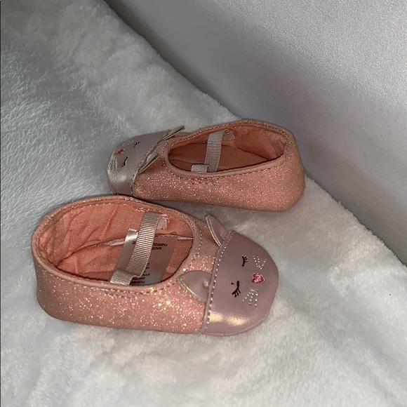 Adorable Newborn Kitty Shoes - Picture 4 of 5